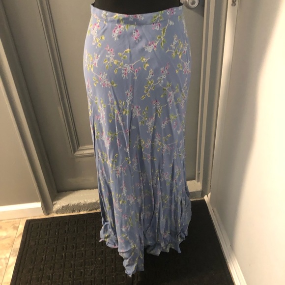 Skirt - Picture 2 of 2